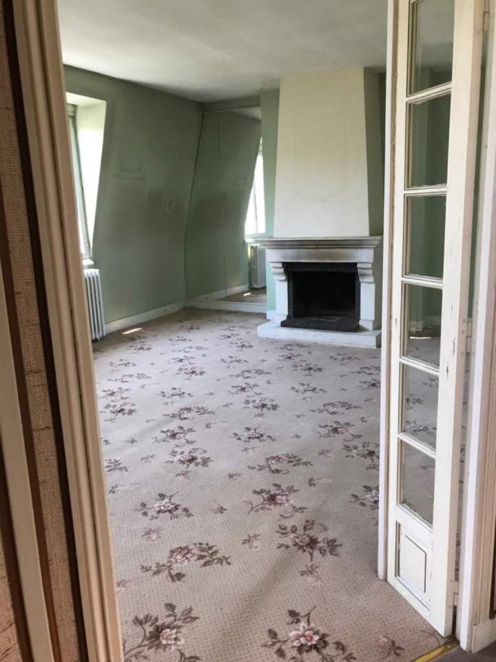 Salle de séjour à moderniser Persan