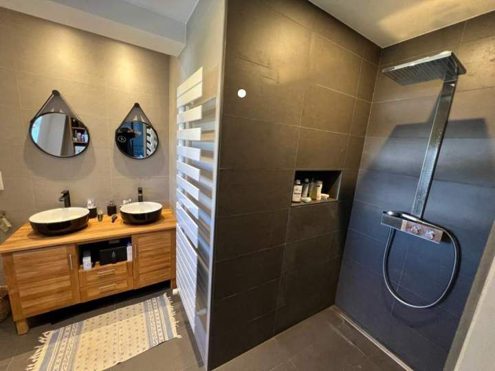 Salle d'eau rénovée Persan